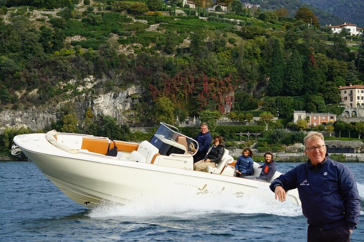 Dreamer tour(1 H) boat Invictus - Photo 1 of 11