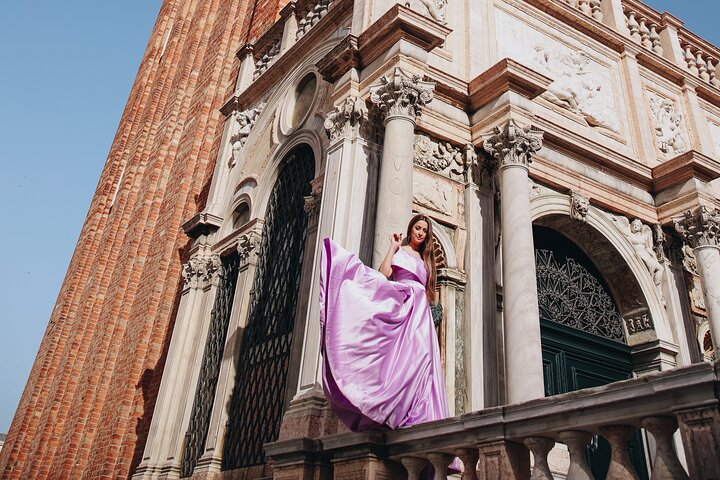 Dreamy Venice personalized Videography Experience. 
Wedding Dresses and Instagramable Dress for rent are available.