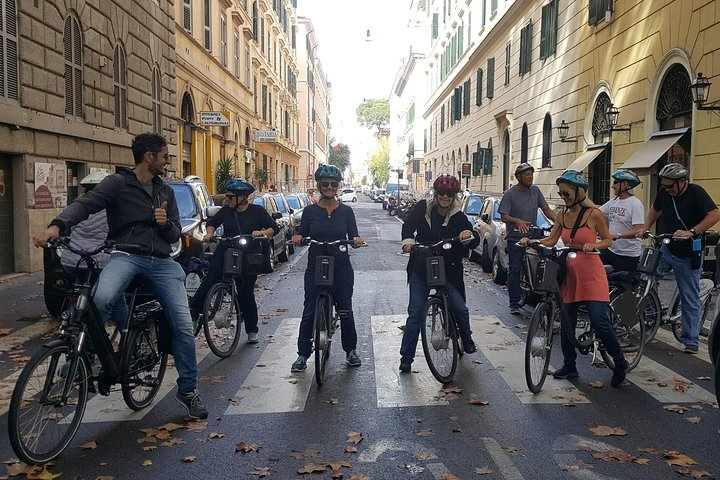 E-Bike Tour Rome Historic Center (minimum 4 pax) - Photo 1 of 6