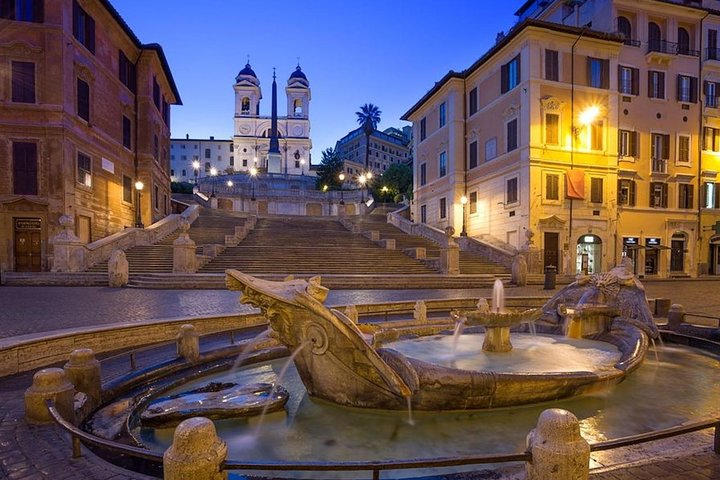 Guided Early Morning Rome Sightseeing Walk in Rome
