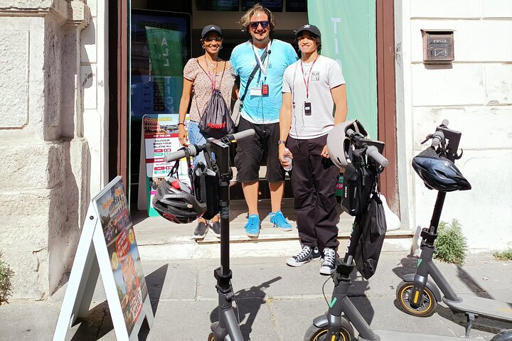Electric Scooter Rent in Rome - Photo 1 of 6