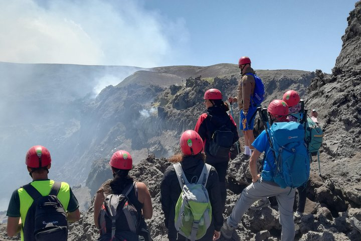 Etna: excursion to the summit craters - Ashàra