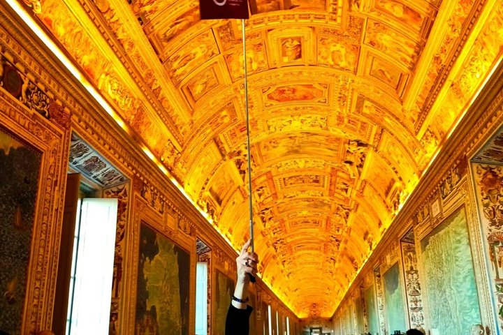 Exclusive First Access Vatican Tour with Skip the Line Basilica - Photo 1 of 25