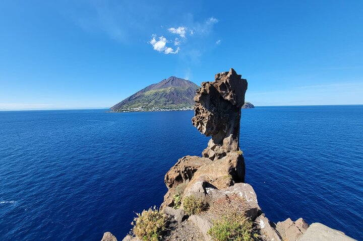 Exclusive tour of Stromboli island, Boat tour with Pasqualo - Photo 1 of 17