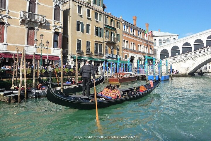 Explore Venice Rialto Markets at Dawn: Private Walking Tour - Photo 1 of 6