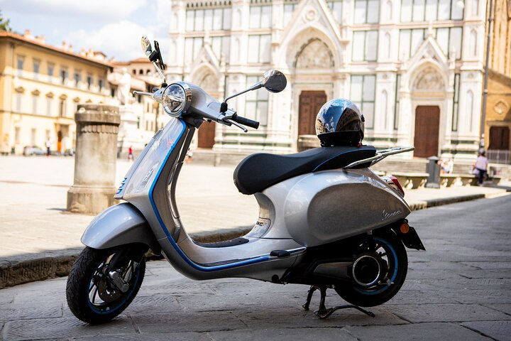 Chianti Hills: App‑Guided e‑Vespa Tour + Lunch in Greve - Photo 1 of 6
