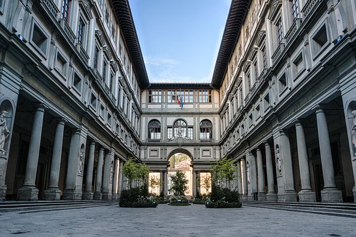 Fast Track Guided Tour to Uffizi Gallery - Photo 1 of 6