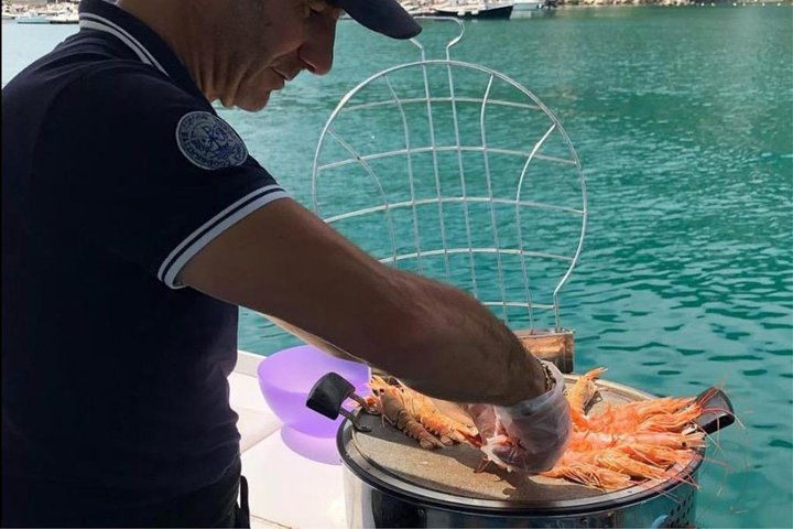 Cinque Terre - exclusive seafood lunch onboard