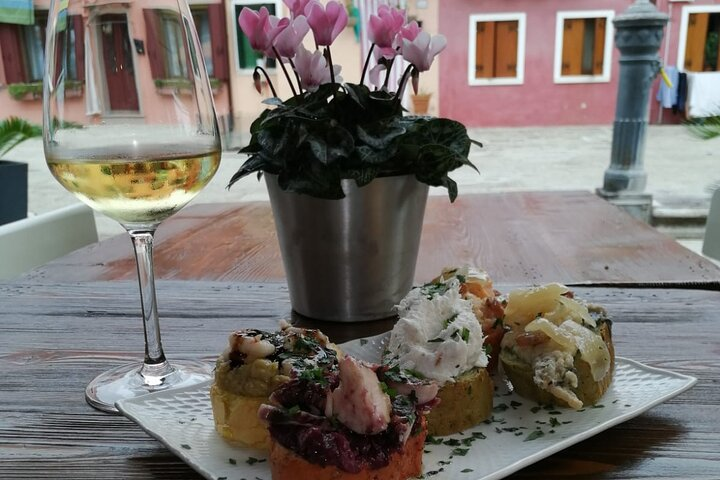  Flavours and Food Traditions of the Venice Islands: Murano, Burano and Torcello - Photo 1 of 7