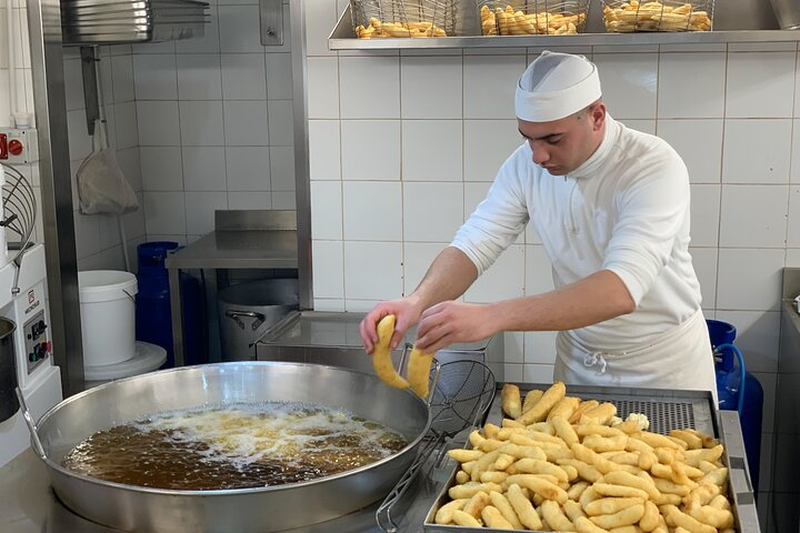 Try the seasonal Catanese Crispelle