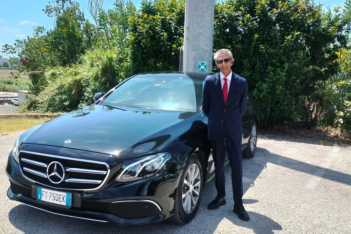 Luxury private transfer from Bellagio to Malpensa airport - Photo 1 of 12