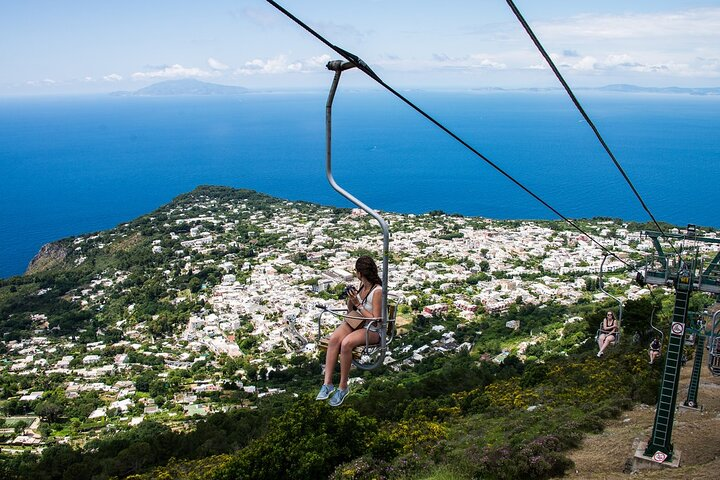 Capri & Anacapri: Guided Tour with Chairlift to Mount Solaro - Photo 1 of 6