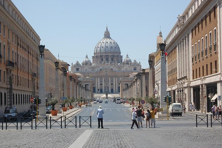 From Civitavecchia to Rome: Vatican, Fountains & Squares VIP Private Tour - Photo 1 of 25