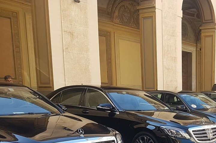 From Fiumicino to Terracina BlackCabs - Photo 1 of 4