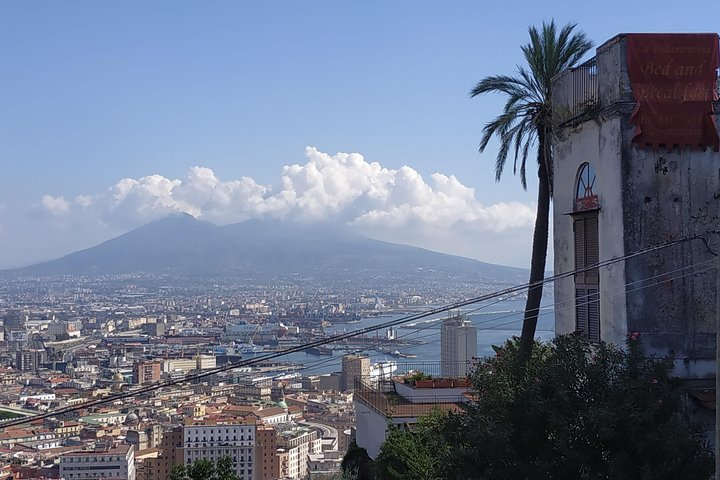the panorama seen from the Vomero hill where the monastery is located.