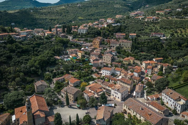 DA Venice: Tour to the medieval village of Arquà Petrarca - Photo 1 of 8