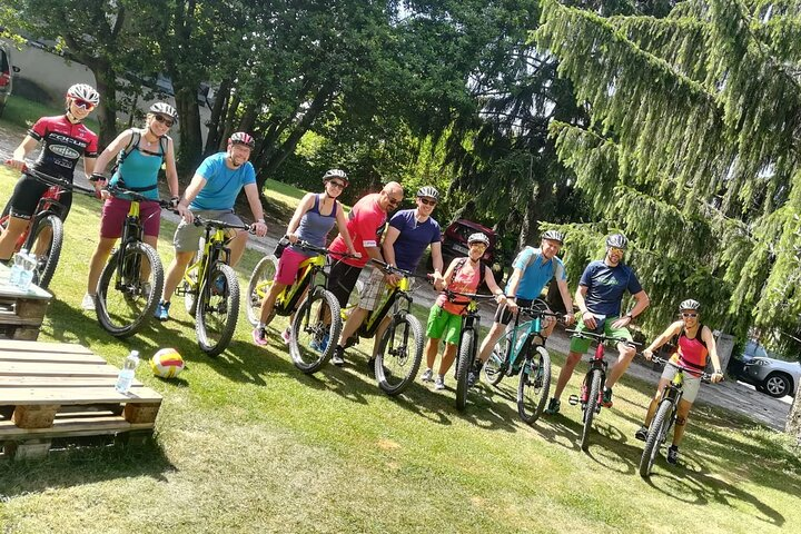 from Verona: Full day Amarone E-bike tour, wine tasting & lunch