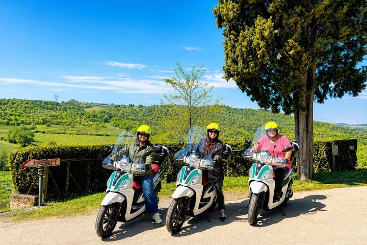 Tuscany Vespa Tour with Lunch & 2 Wine Tastings in Chianti - Photo 1 of 9