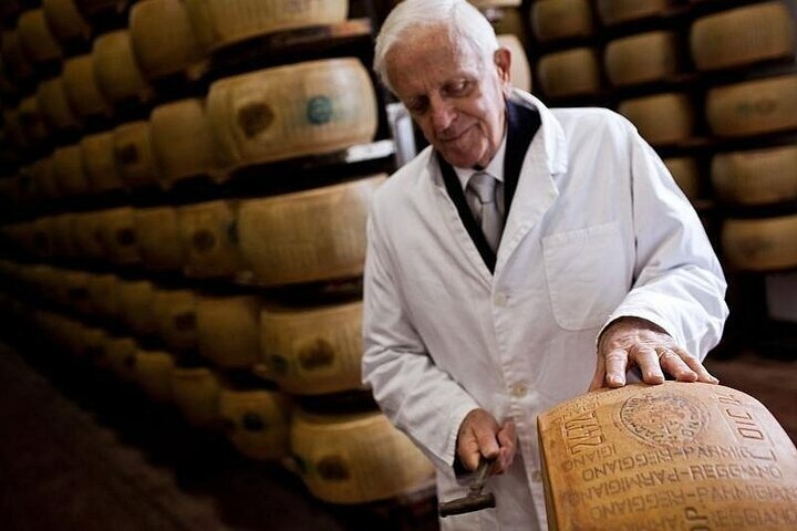 Parma Delights Tour: Parmigiano, Prosciutto & Balsamico - Photo 1 of 22