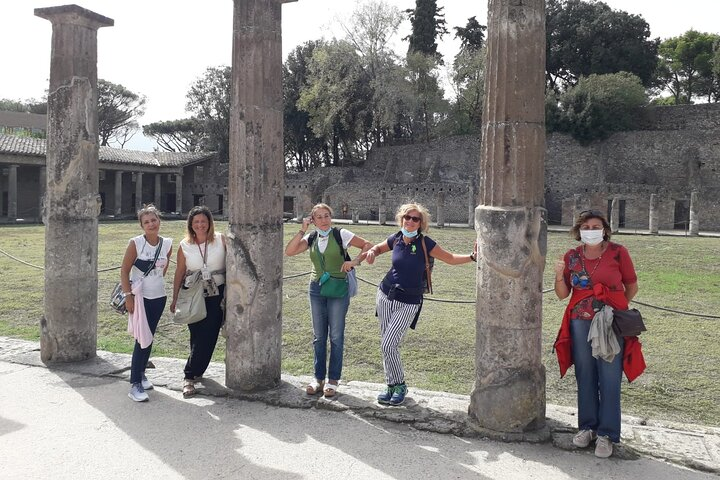 Explore Pompeii & Stabiae – Small-Group Classic Ford Transit Tour - Photo 1 of 13
