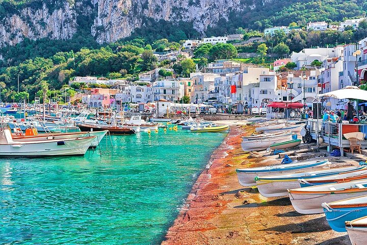 Capri Port