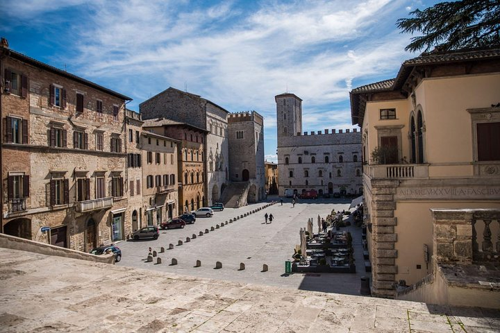 Todi Piazza del comune