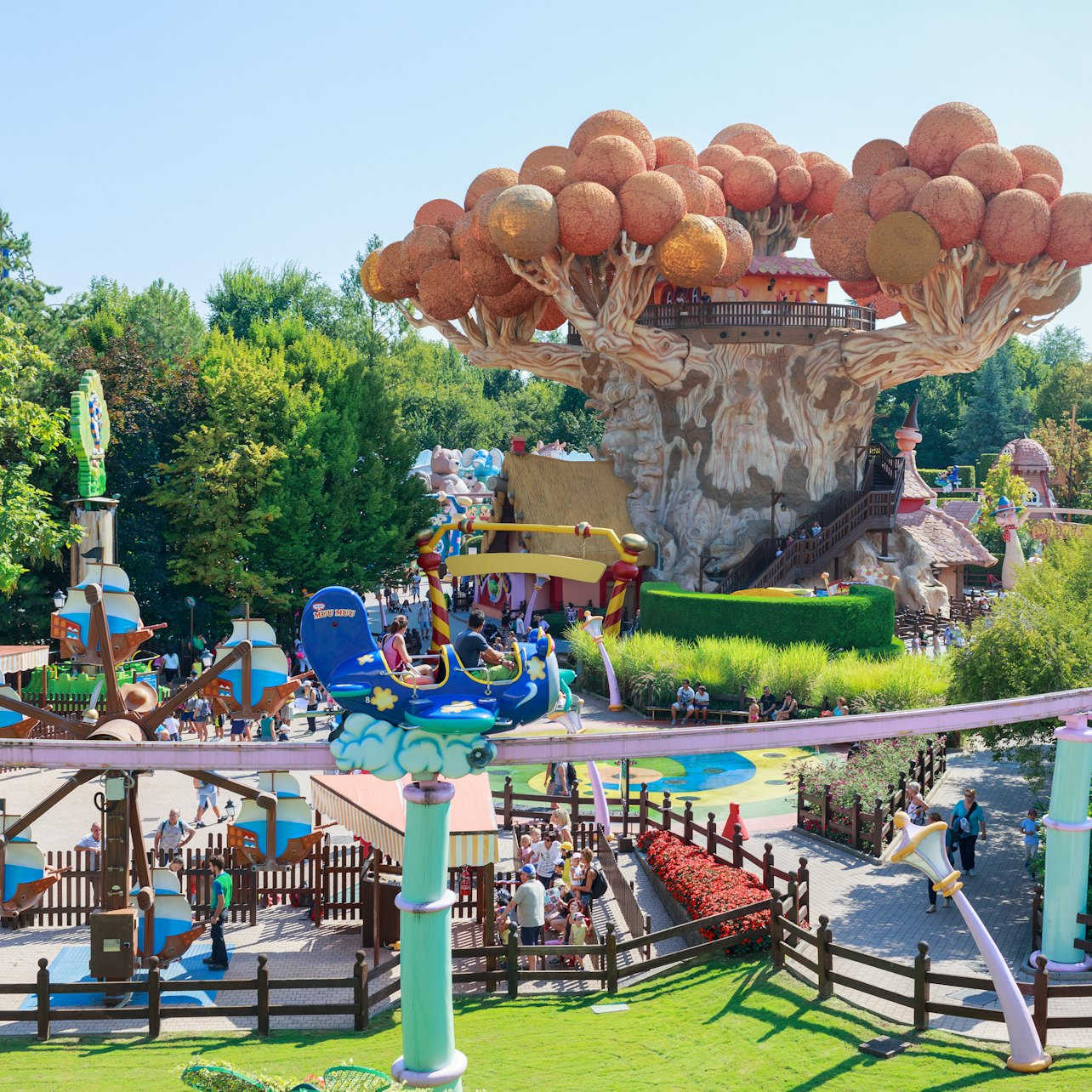 Gardaland Park + Gardaland SEA LIFE Aquarium - Photo 1 of 13