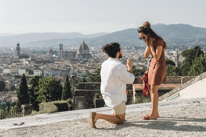 Get down on your knee! Surprise Proposal in Florence - Photo 1 of 6