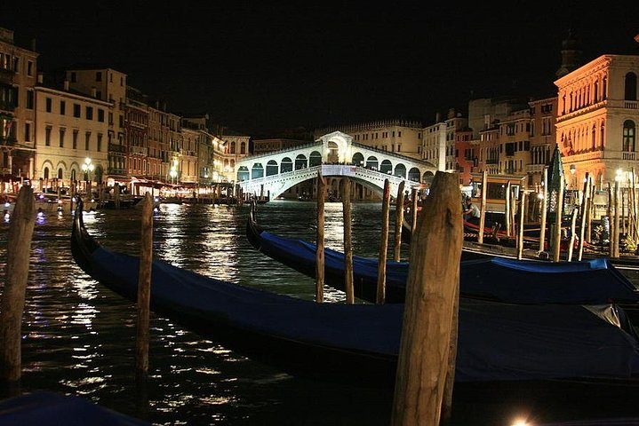 View of Rialto Bridge