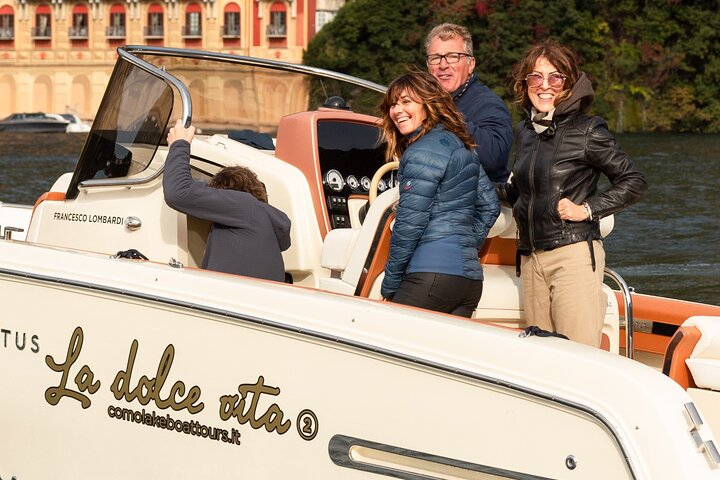 Glamour tour(3 H) Boat Invictus - Photo 1 of 12