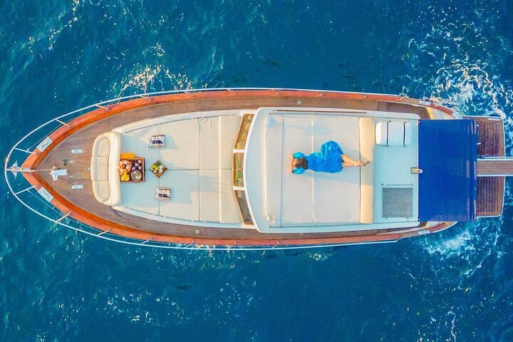 Guided day by boat to the Secrets of the Island of Capri - Photo 1 of 25