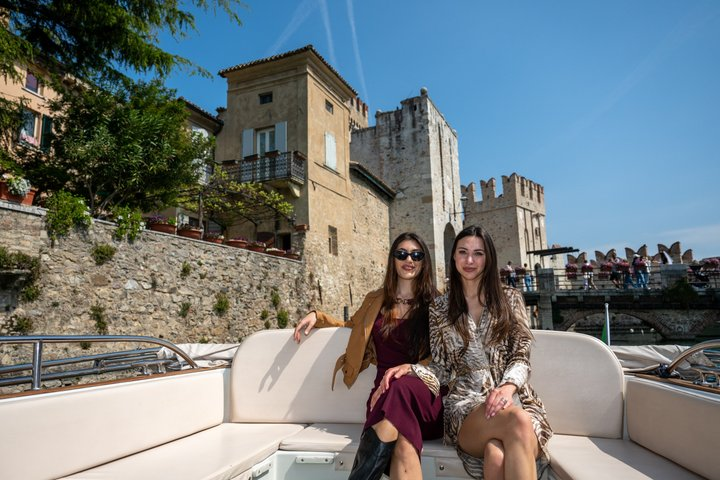 Guided tour in Sirmione with motorboat tour - Photo 1 of 25