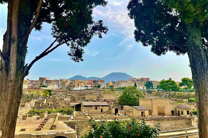 Guided tour of Herculaneum - Photo 1 of 9