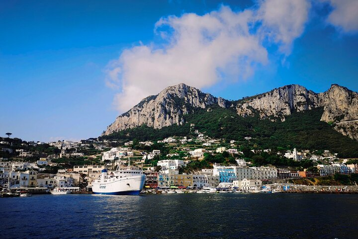 Half Day in Capri by Positano Luxury Boats