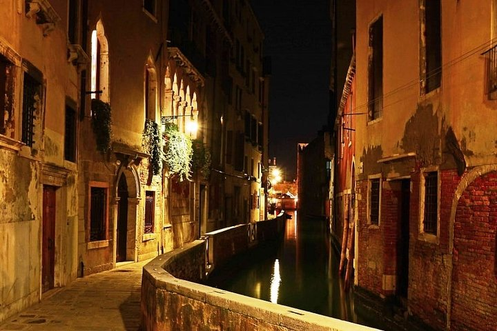 Venice by Night: Highlights & Hidden Gems Tour - Photo 1 of 10