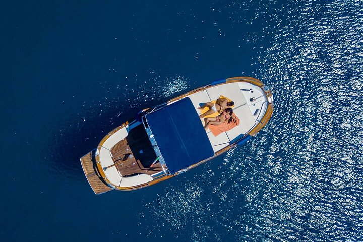 Ischia island private excursion on Gozzo Fratelli Aprea 7,5m - Photo 1 of 10