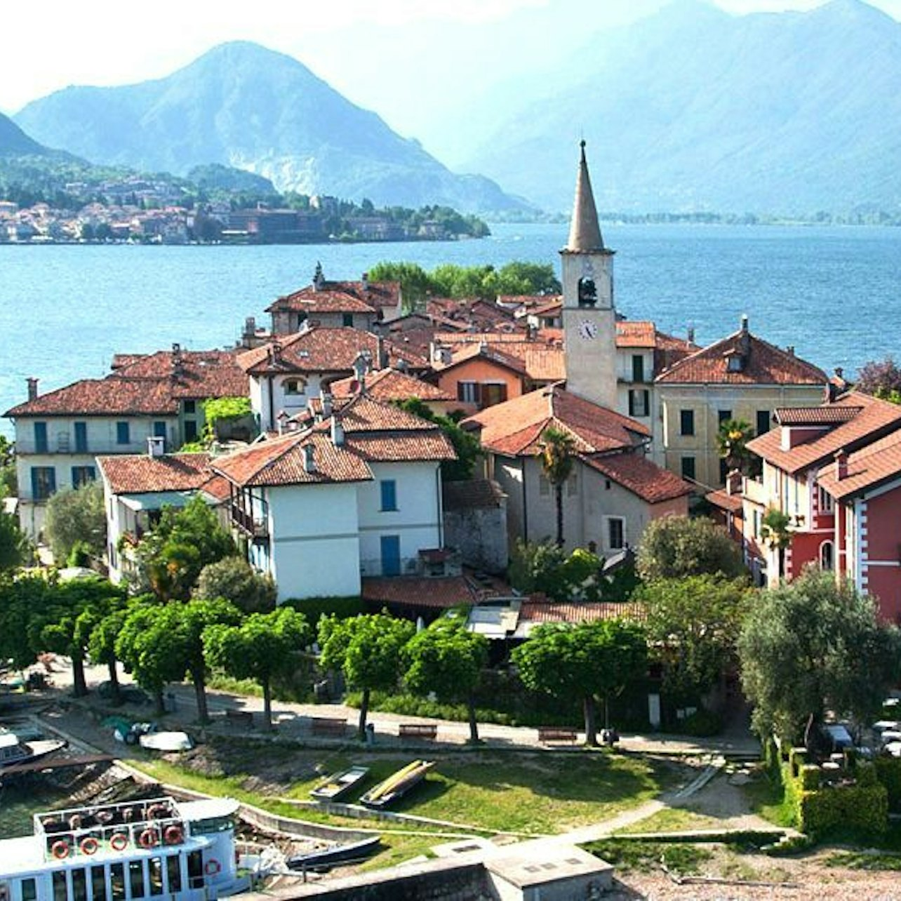 Isola Bella and Isola dei Pescatori Boat Tour - Photo 1 of 8