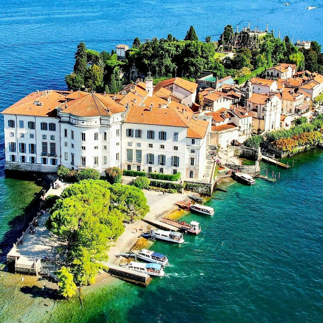 Isola Madre and Isola Bella: Hop-on Hop-off Boat Tour - Photo 1 of 8