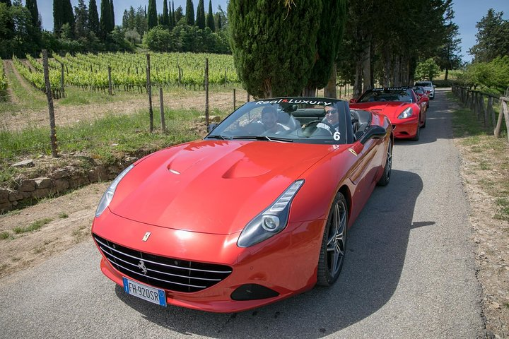 Langhe / Barolo / Alba - Tour in Ferrari - Photo 1 of 18