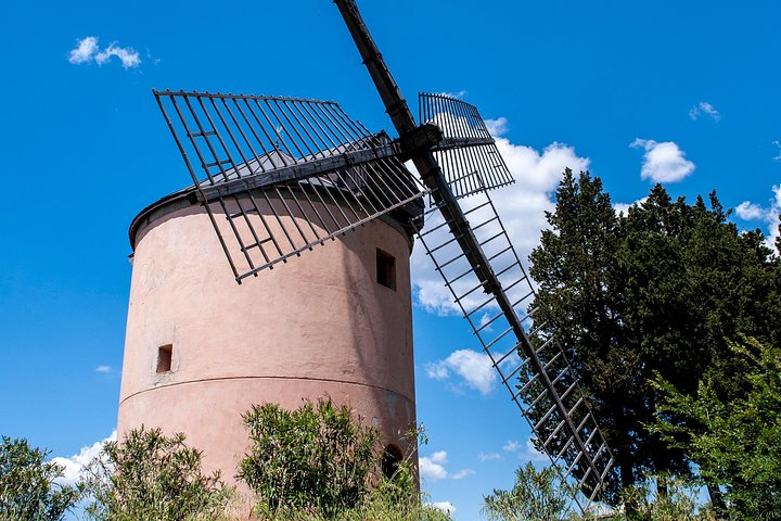 Leonardo Da Vinci's wind mill visit and Organic olive oil tasting - Photo 1 of 6