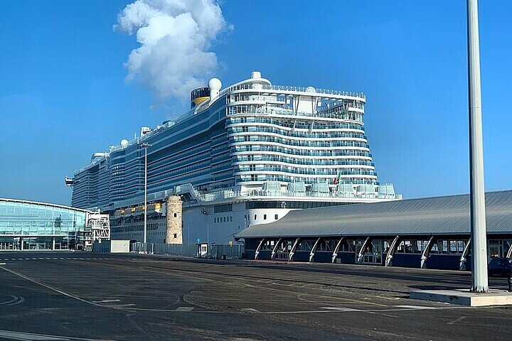 Luxury Private Transfer from Civitavecchia Port to Ciampino Airport - Photo 1 of 9