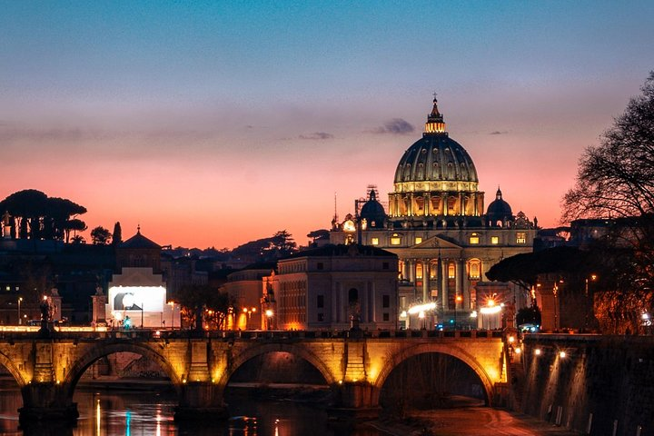 Luxury Private day transfer from Civitavecchia port to Rome  - Photo 1 of 7