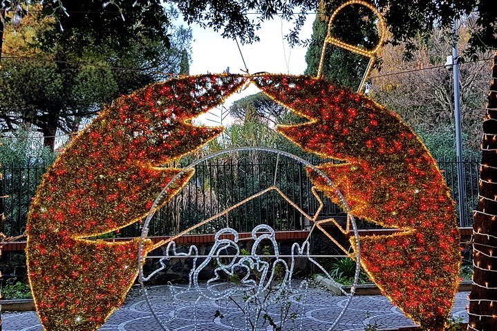 Magical Christmas tour around Pompeii - Photo 1 of 6