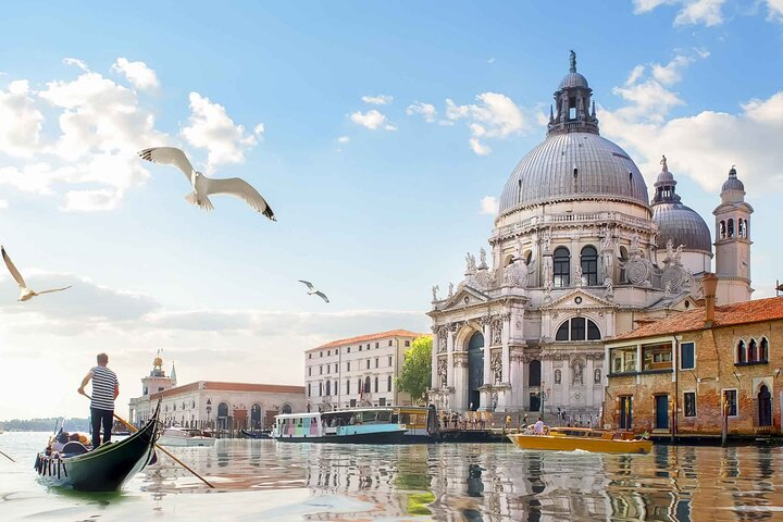 Venice Gondola Experience with Exclusive Ebook - Photo 1 of 25