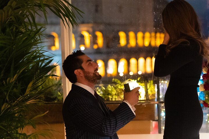 Marriage proposal in Rome - Photo 1 of 7