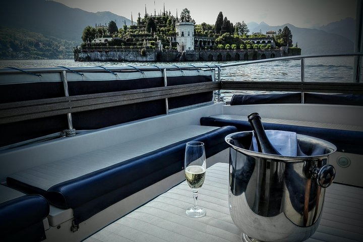 Micaela's exclusive private sunset cruise on lake Maggiore - Photo 1 of 12