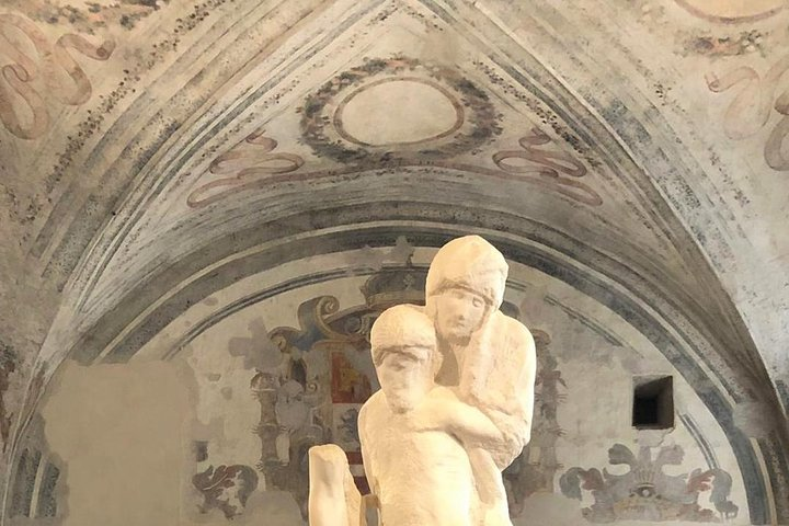 Milan Hidden Gems Guided Tour: Michelangelo's Pietà San Maurizio and San Satiro - Photo 1 of 6
