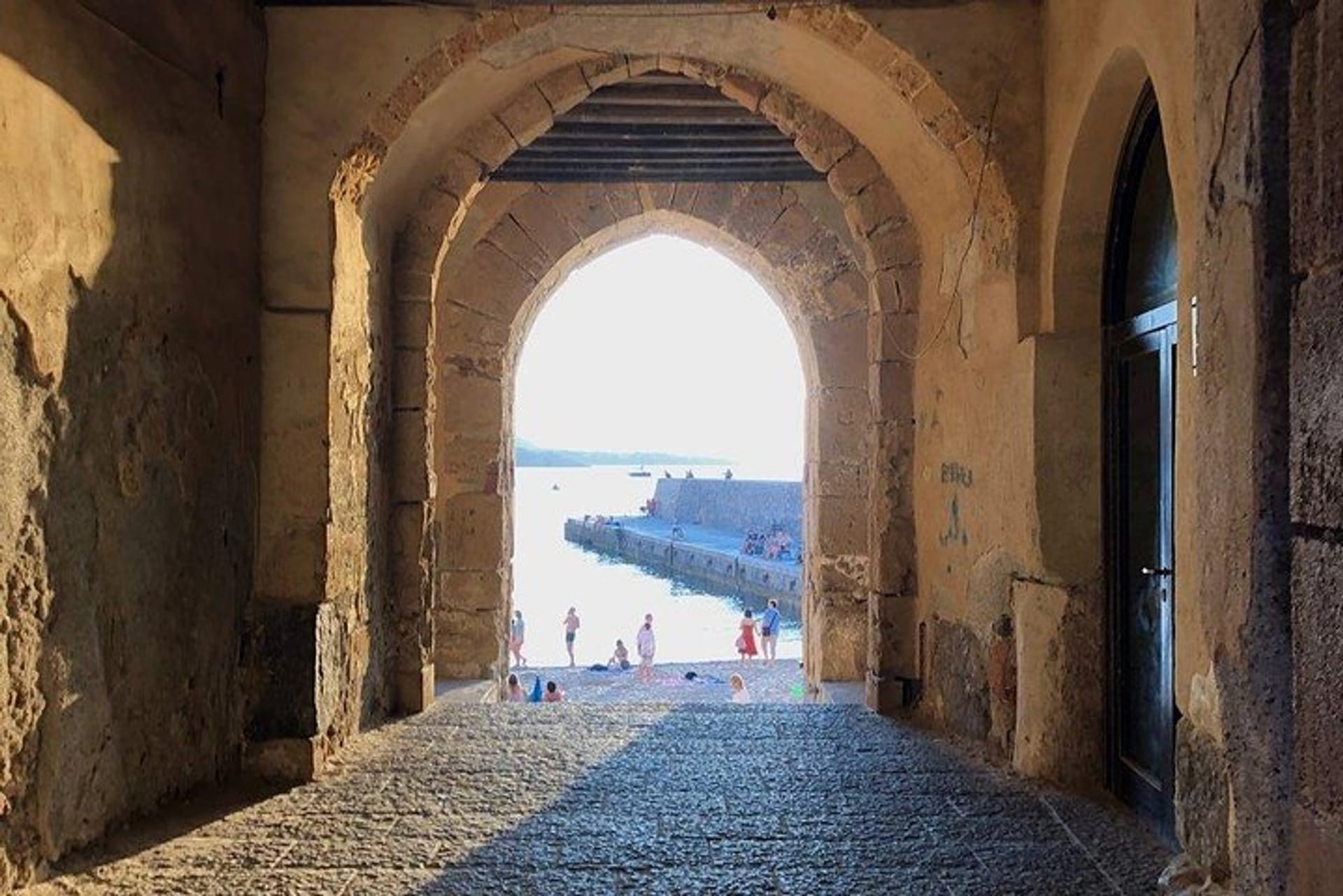 팔레르모의 Monreale, Bagheria (Villa Palagonia) and Cefalù from Palermo, Private  Tour | Pelago, image size:1920x1282