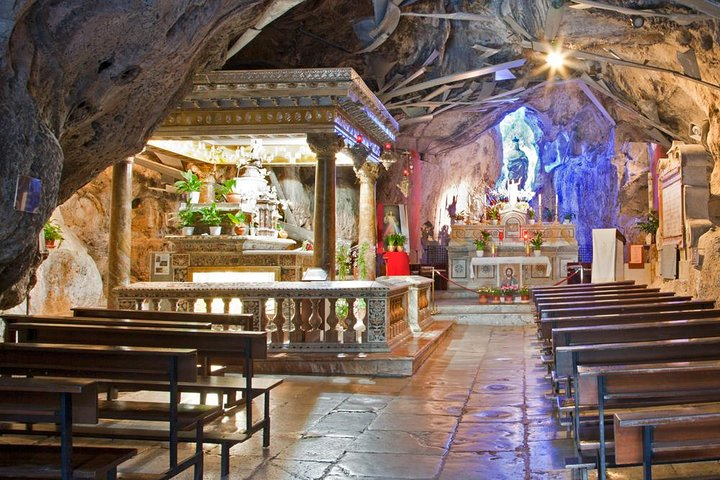 Monte pellegrino and Palazzina Cinese, from culture to adventure. - Photo 1 of 7