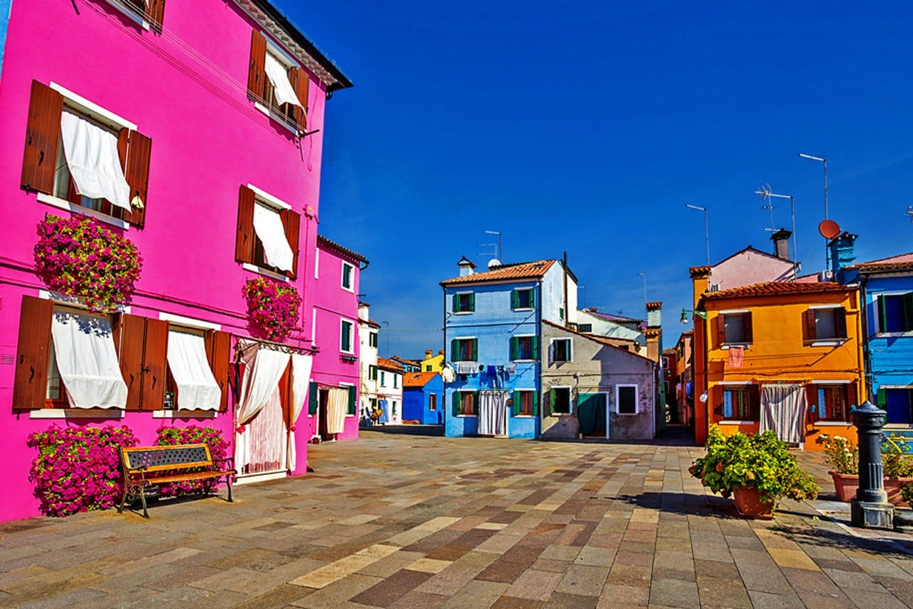 Murano & Burano: Small Group Boat Tour + Glass-blowing & Lace Demo - Photo 1 of 3